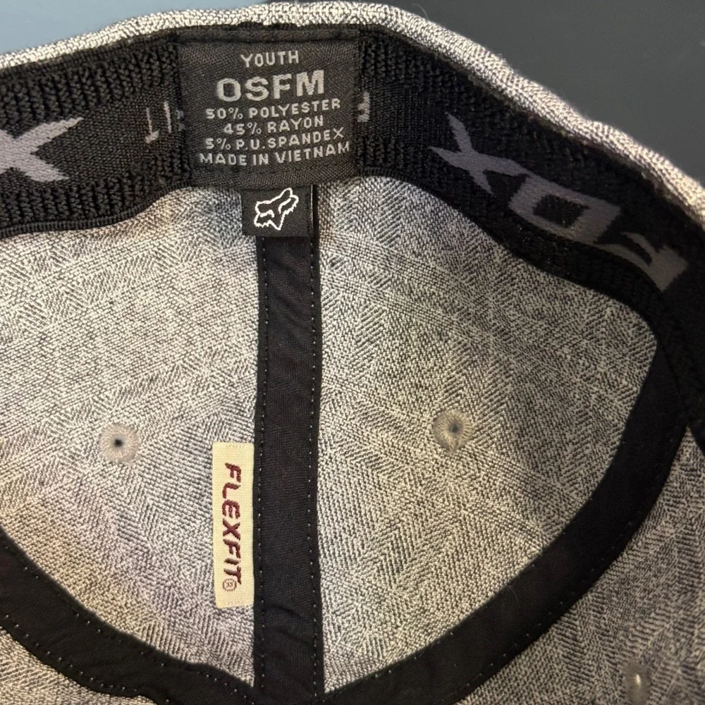 Fox Racing Kids Hat‎ Grey Herringbone Black Rubber Logo Y2K Youth Baseball Cap
